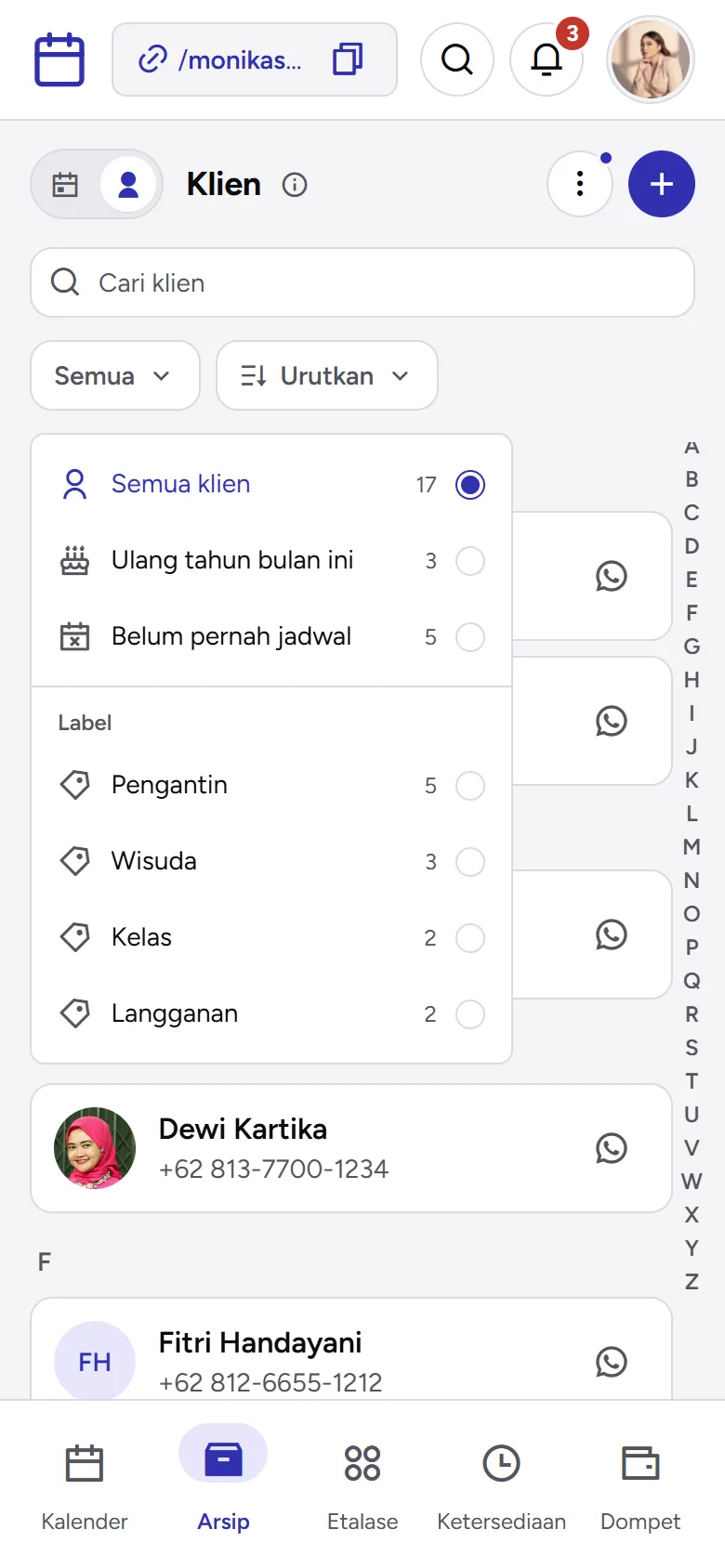 Tangkapan layar: menu Filter klien dengan pilihan ulang tahun, belum pernah jadwal, dan label, tampilan ponsel